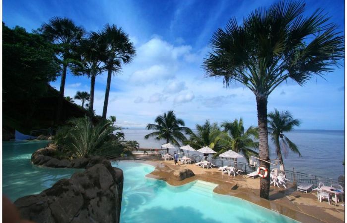 Eagle Point Beach And Dive Resort
