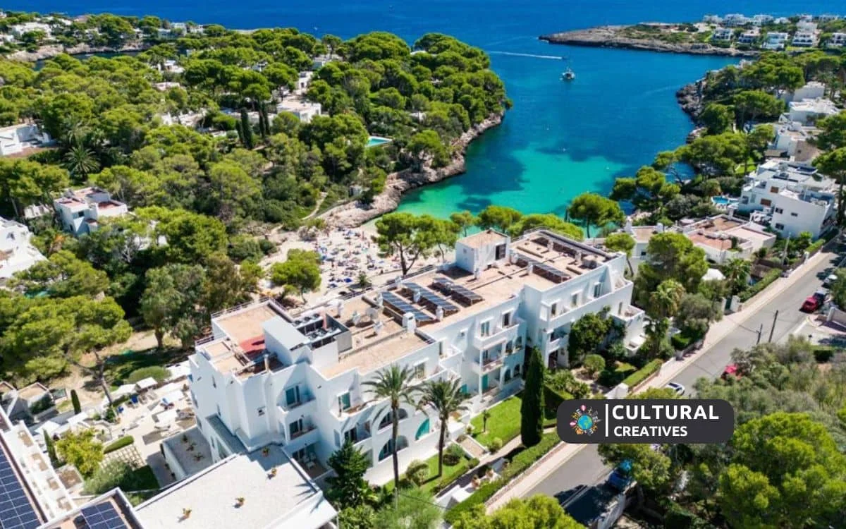 How Far is Cala D'Or from Palma Airport