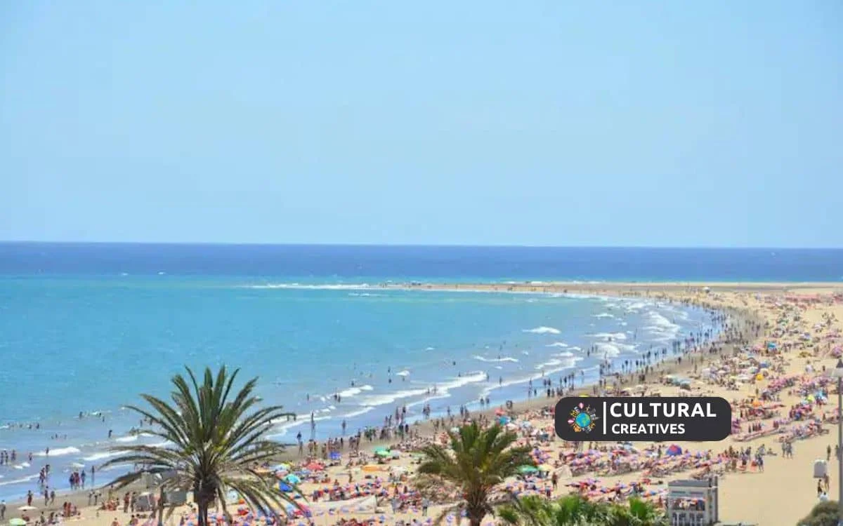 How Far is Playa Del Ingles from Airport
