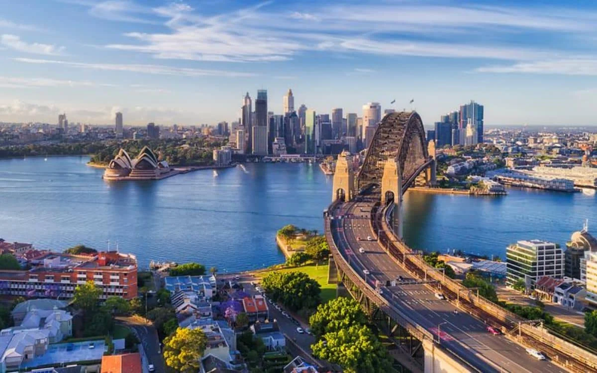 how long is the flight from sydney to darwin