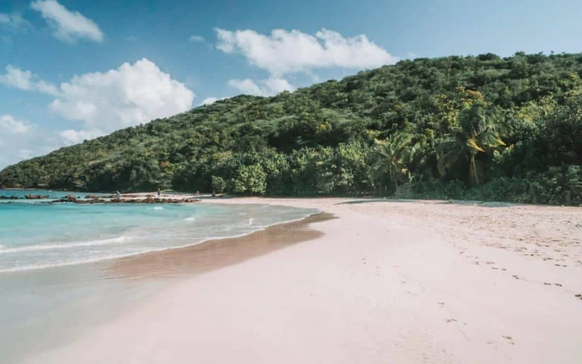 How Far is Flamenco Beach from San Juan