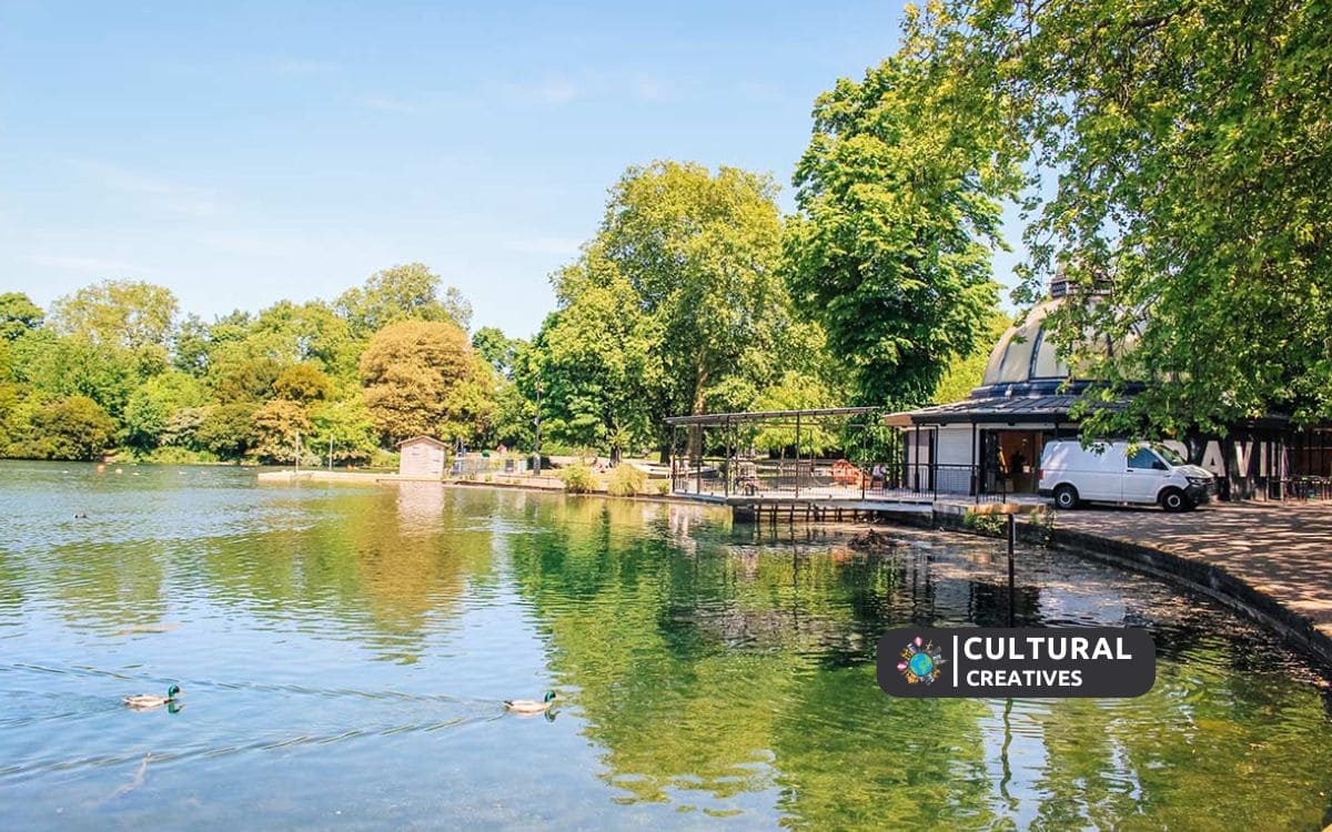 Where is Victoria Park London