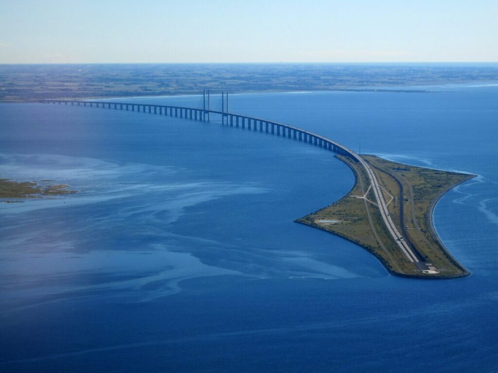 Oresund_Bridge_from_the_air