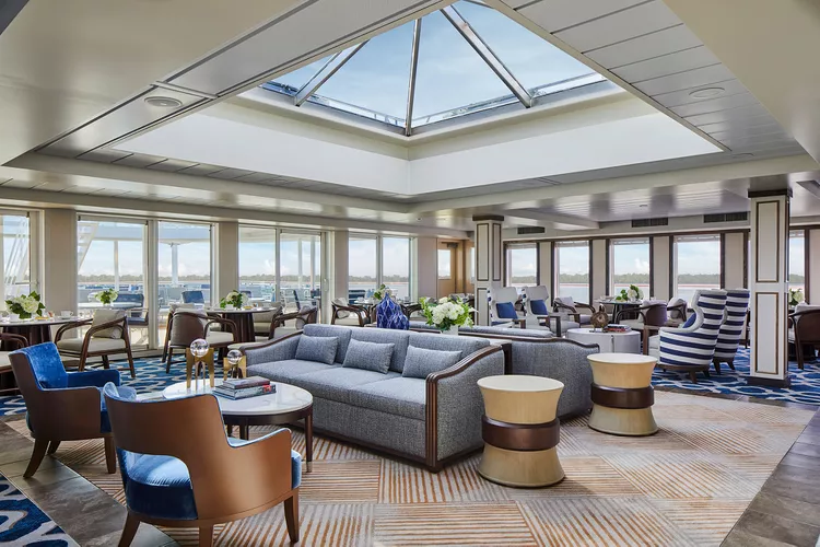 TAL-sky-lounge-acl-american-symphony-LONGRIVCRUISE