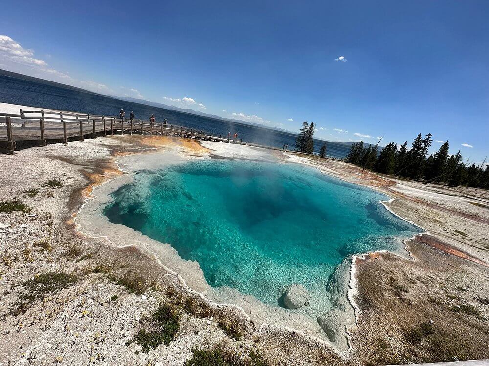 Yellowstone National Park - Cheapest Places to Travel with Kids