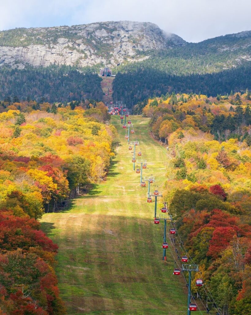 Scenic ride in the iconic red Mansfield Gondola