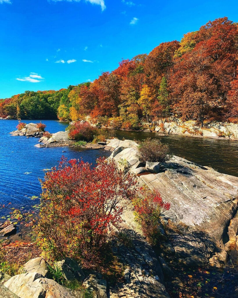 Take in stunning lakeside views across the Hudson Valley