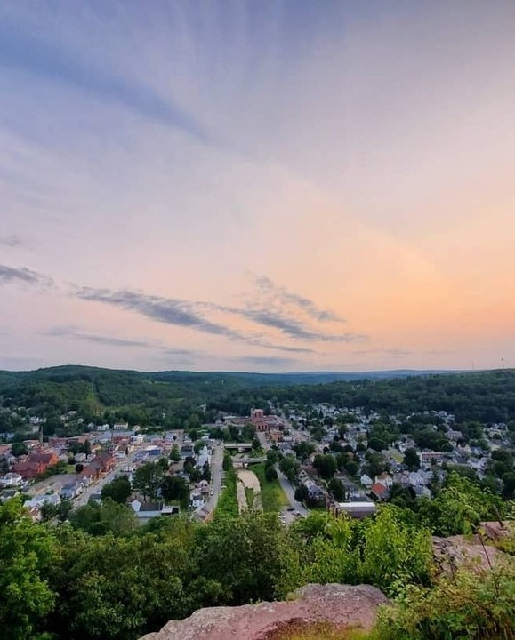 The views from Irving Cliff