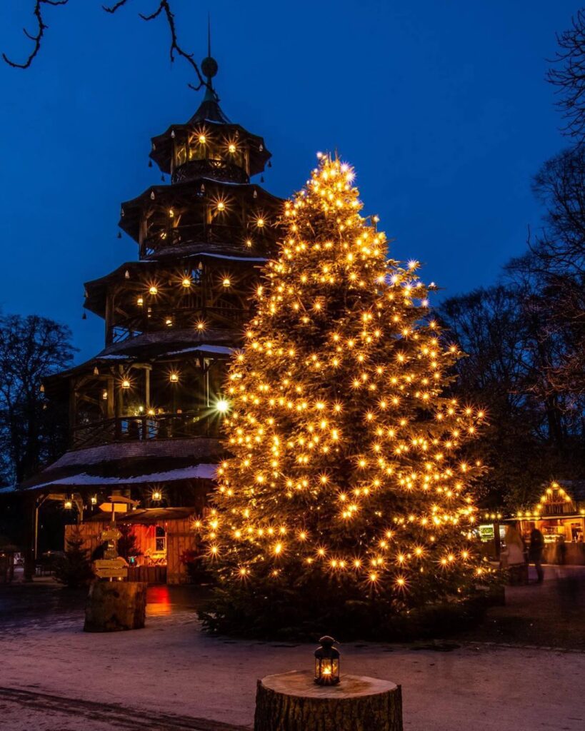 Weihnachtsmarkt am Chinesischen Turm