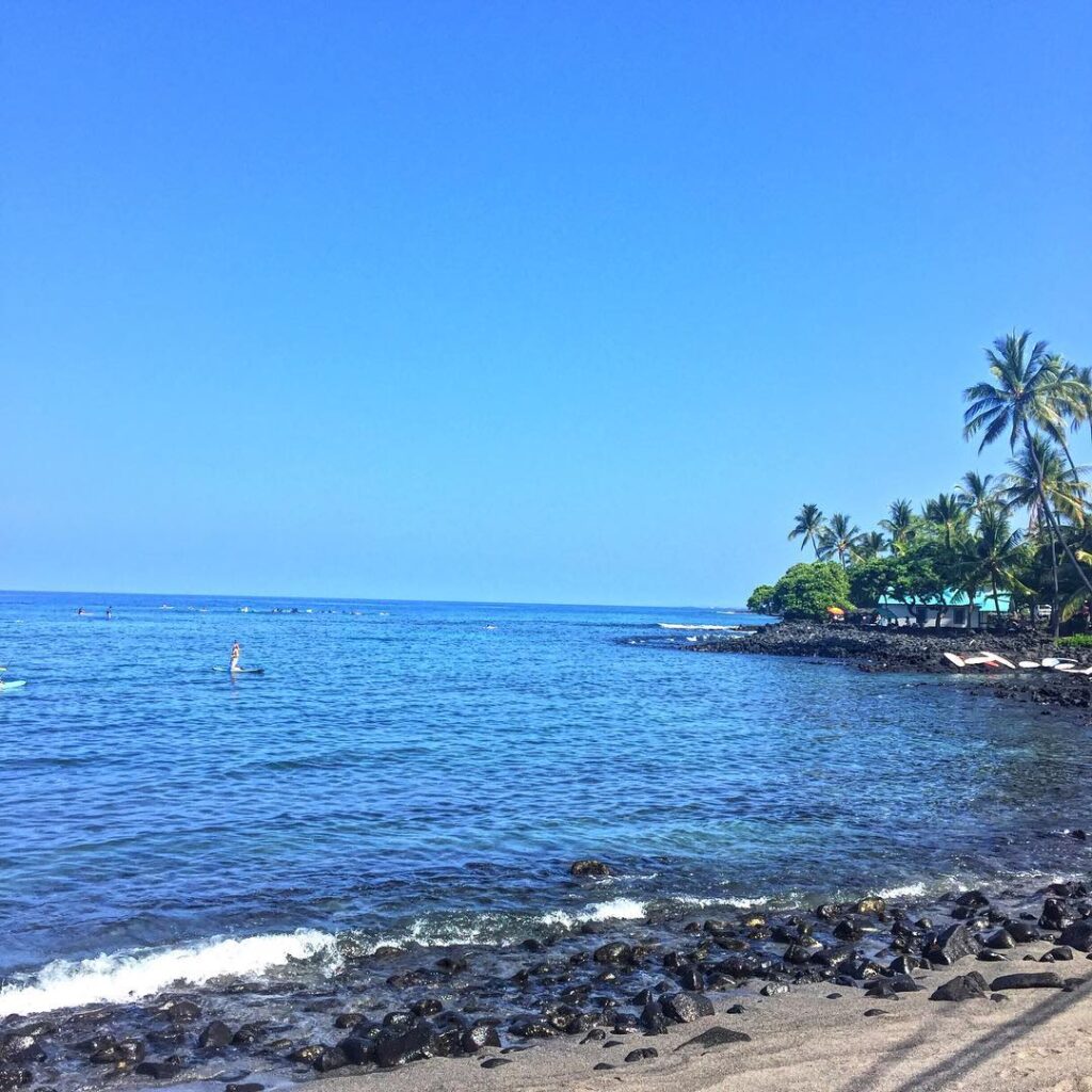 Kahaluʻu Beach