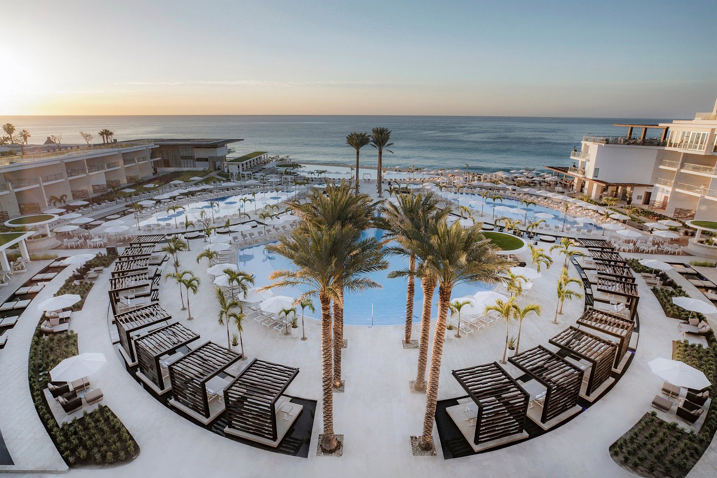 Best All-Inclusive Resorts in Cabo San Lucas For Couples and Families