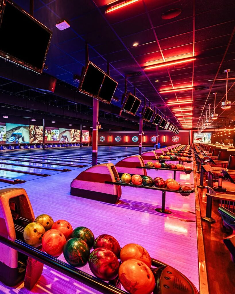 Bowlero Mesa