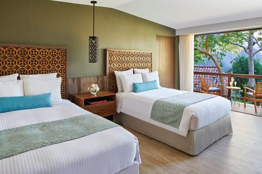 Secrets Papagayo