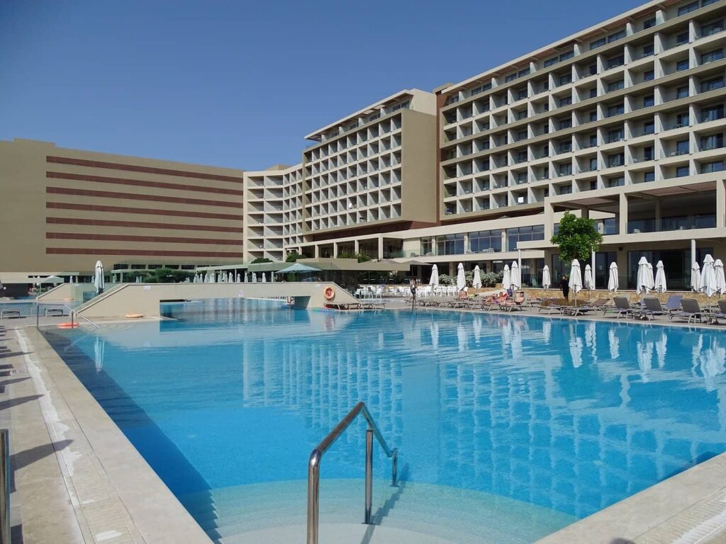 Amada Colossos Resort
