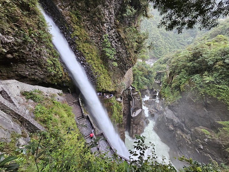 Cascada El Pailón: One of Ecuador’s Most Impressive Waterfalls