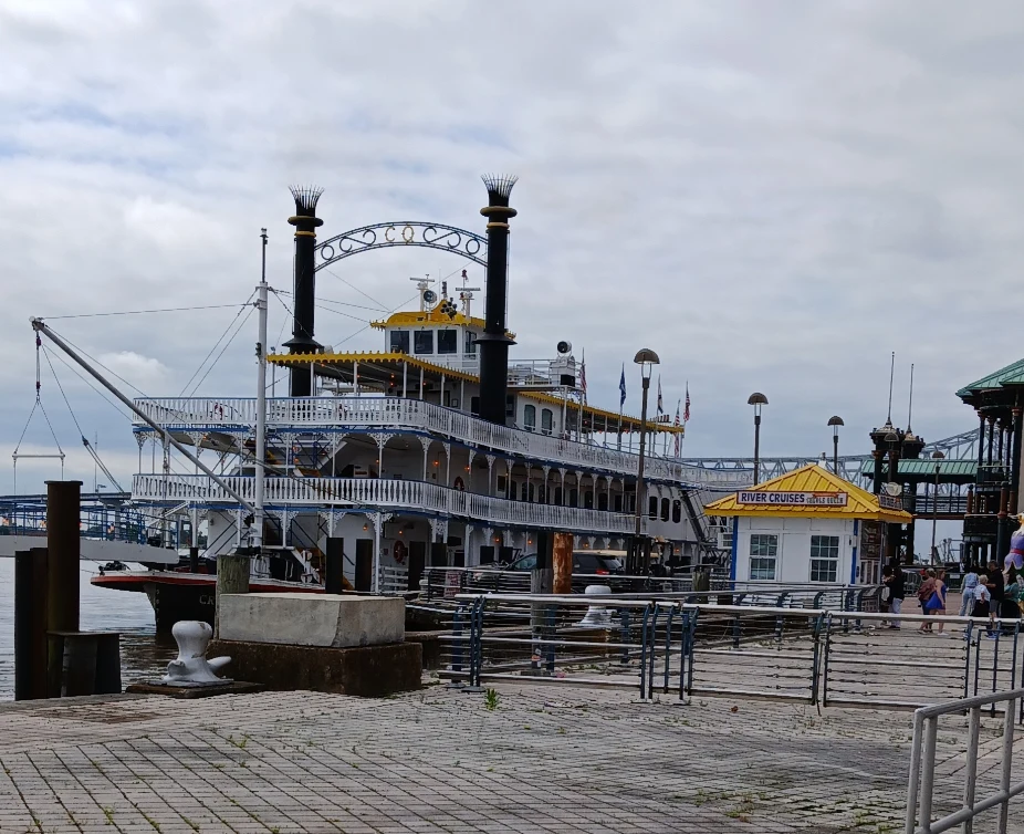 Creole Queen Mississippi River Cruises
