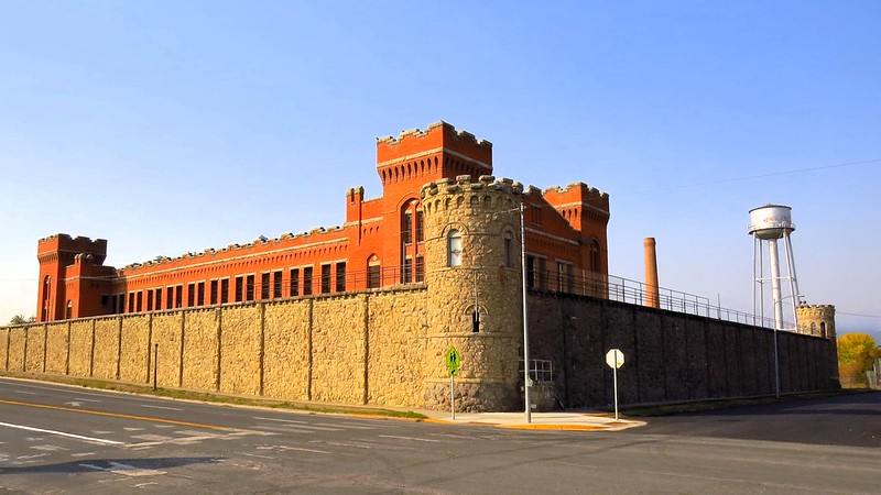 Deer Lodge: Montana Territorial Prison