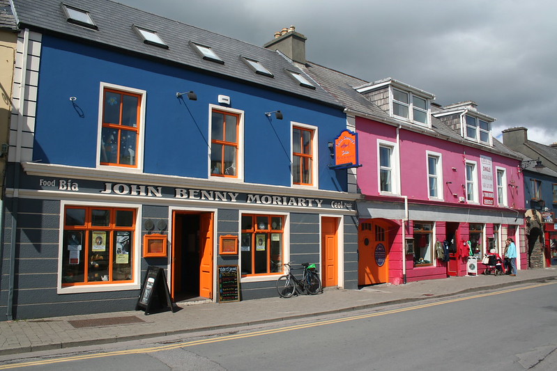 Houses on Strand Street, Dignle
