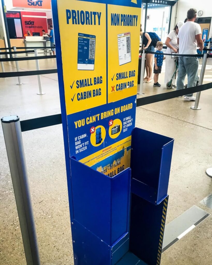 Priority allows small and cabin bags; non-priority permits small bag only