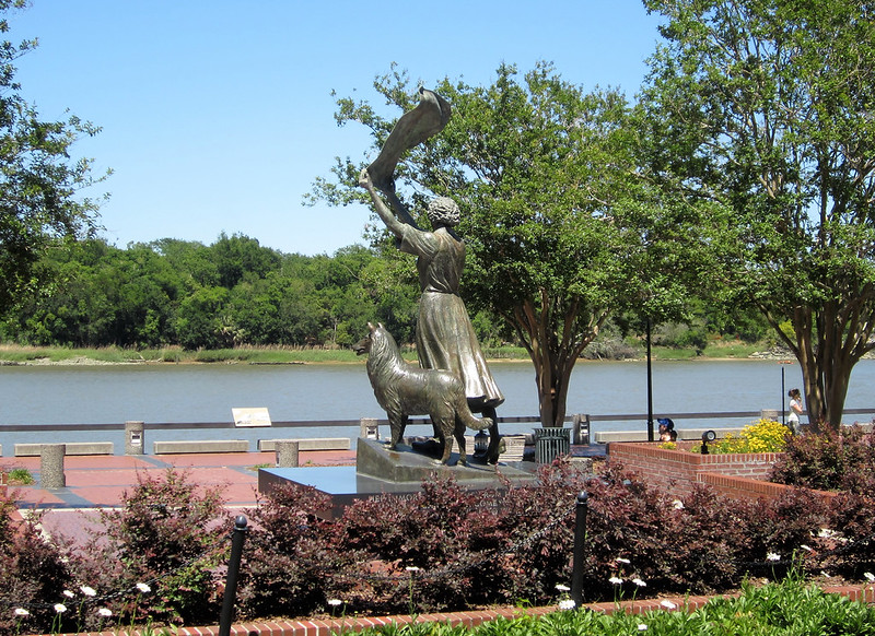 The Waving Girl in Savanah