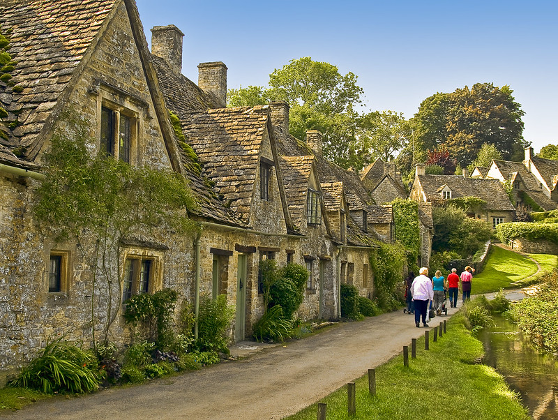 Beautiful Places to Travel in England for a Magical Getaway
