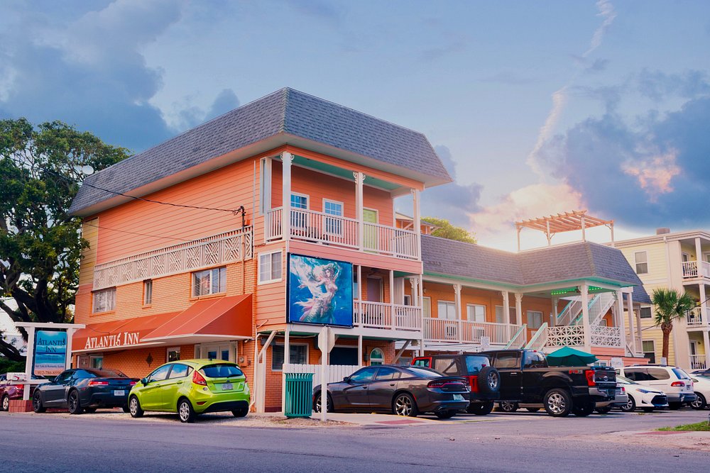 Atlantis Inn: A Nostalgic Beachside Retreat