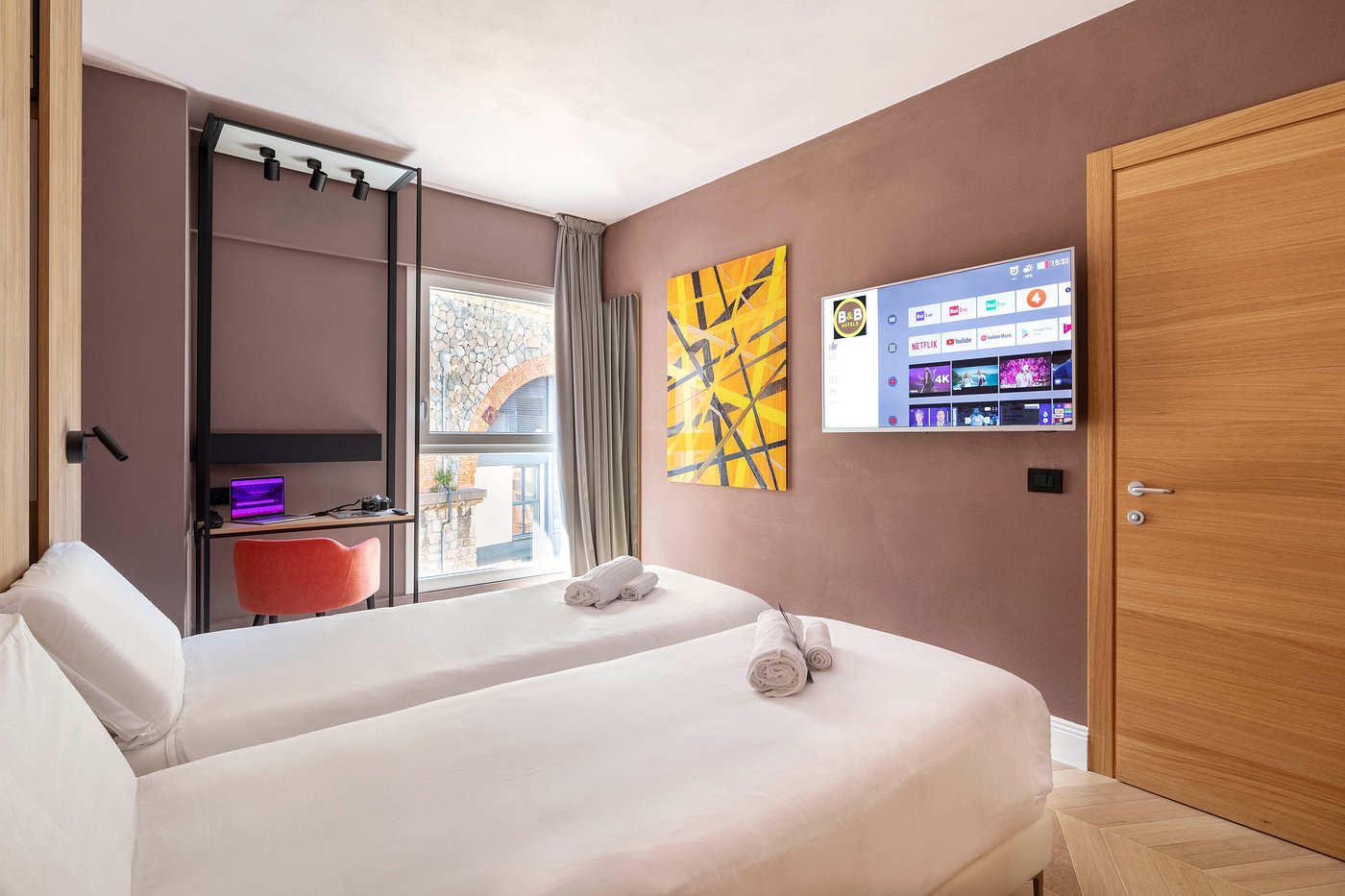B&B HOTEL Genova City Center