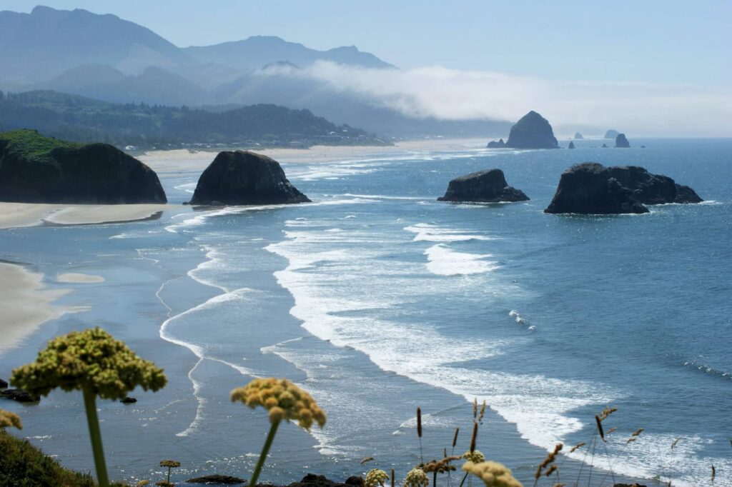 Cannon Beach Coastal Walks and Iconic Views