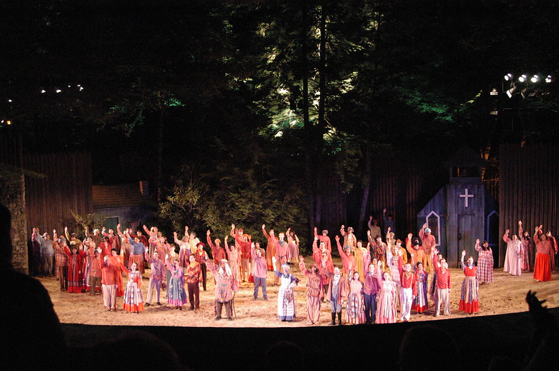 Cherokee Culture, Entertainment, and a National Park Gateway