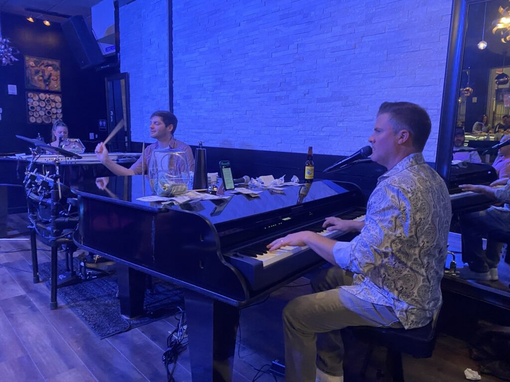 Dueling pianos