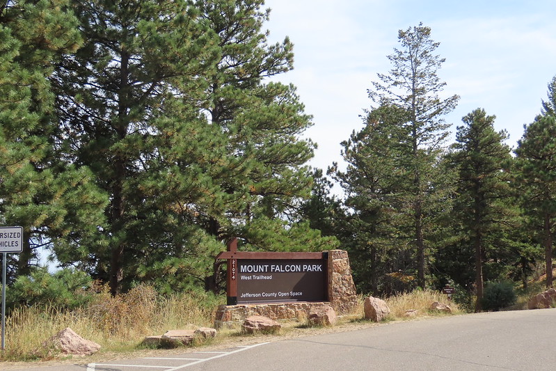Mount Falcon via Castle Ruins Trail
