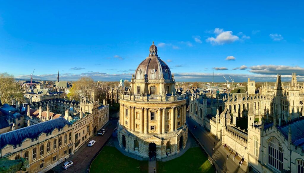 Oxford: A City of Tradition and Charm