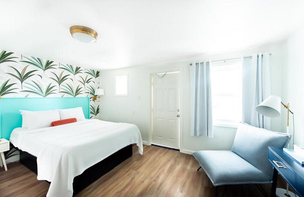 Royal Palms Motel: A Cozy Retreat with Southern Hospitality