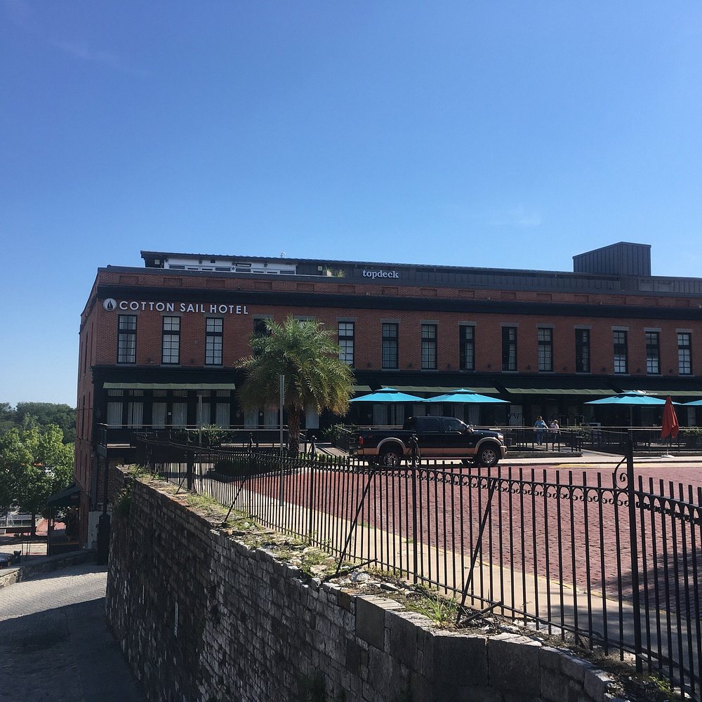 cotton-sail-hotel