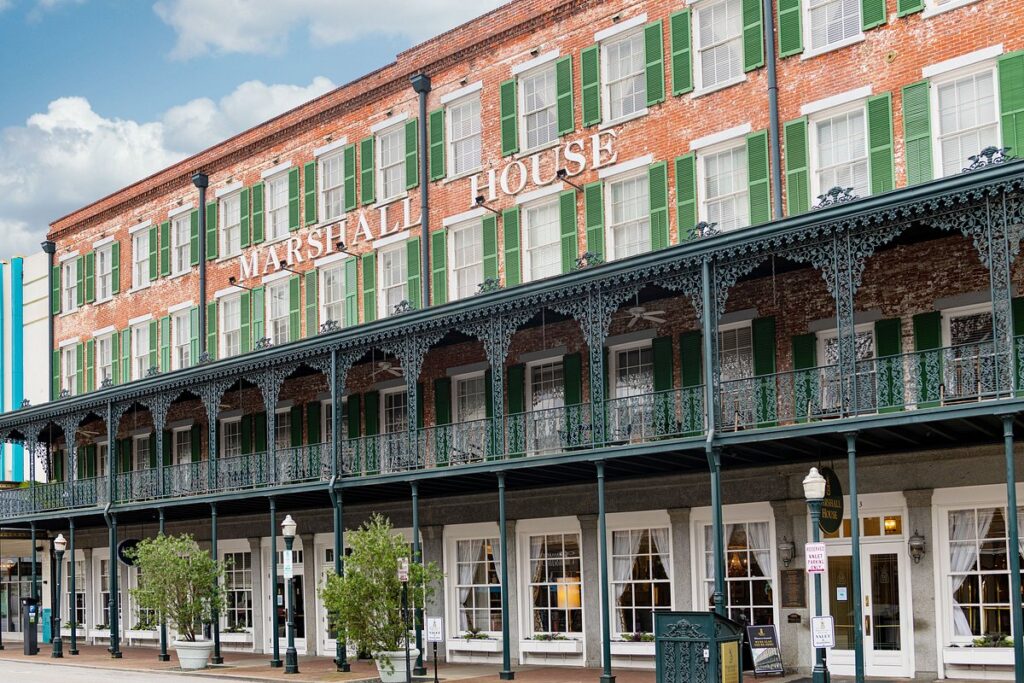 the-marshall-house-hotel