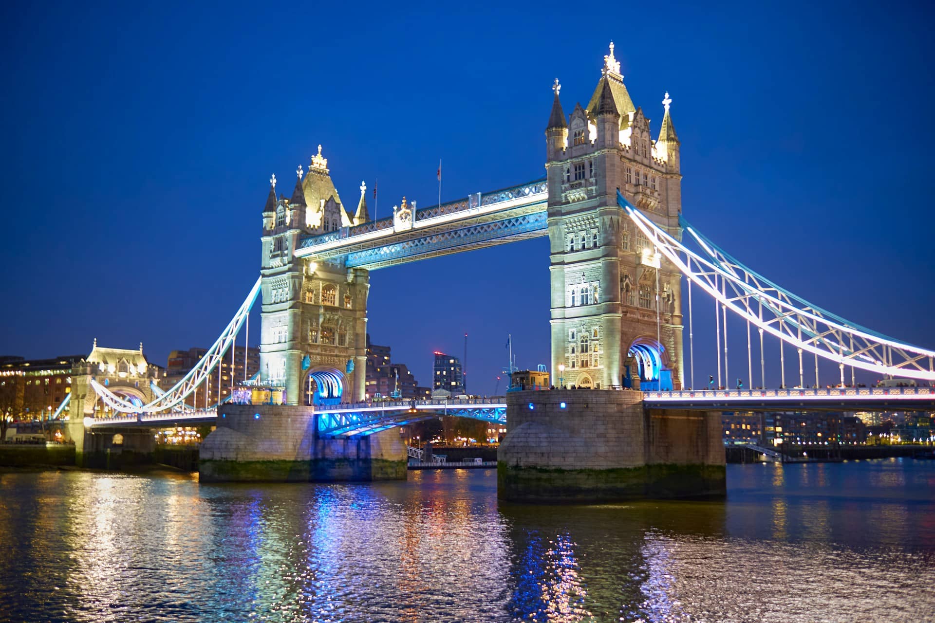 tower bridge london