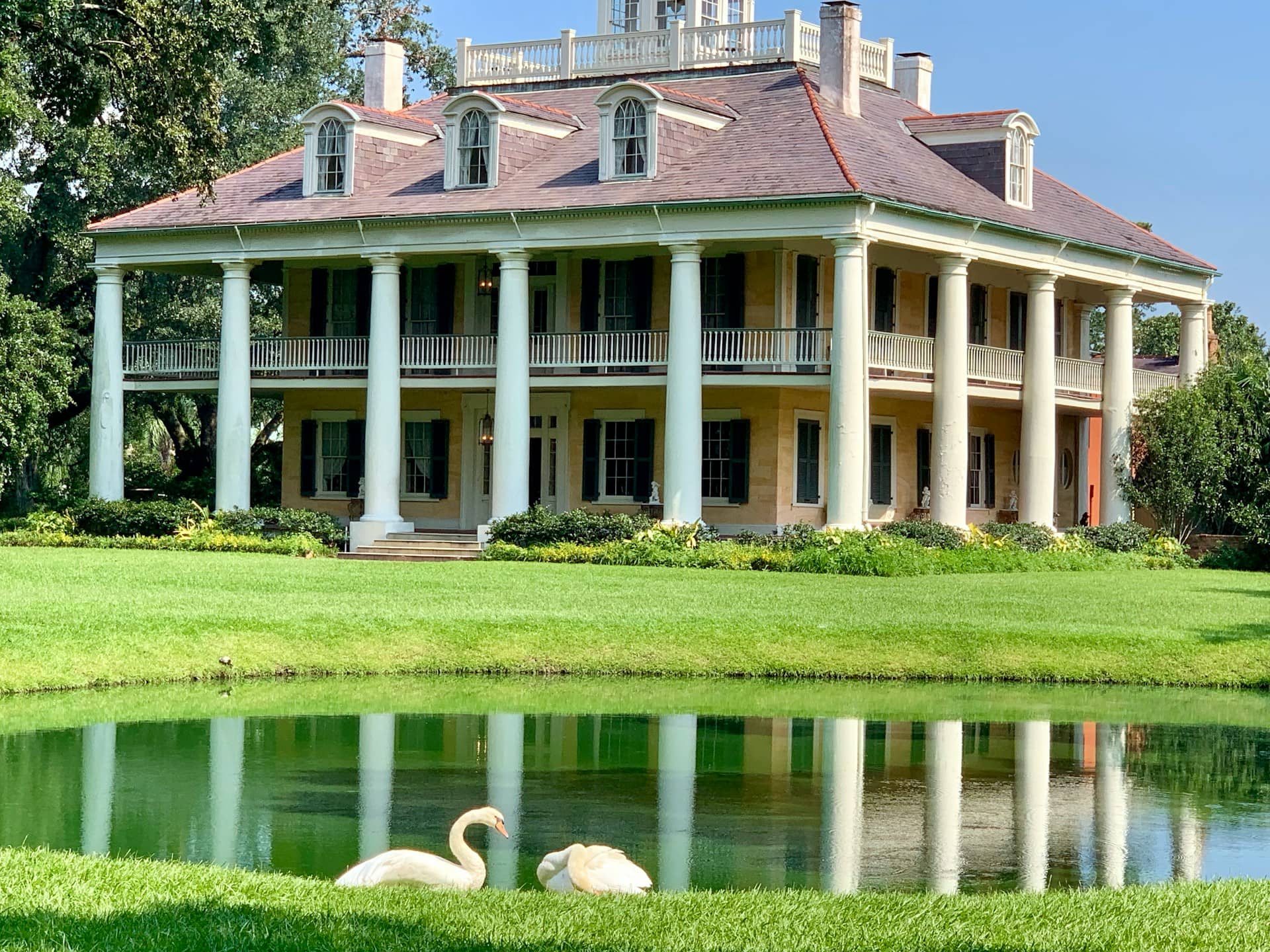Charming Small Towns in Louisiana Full of Culture