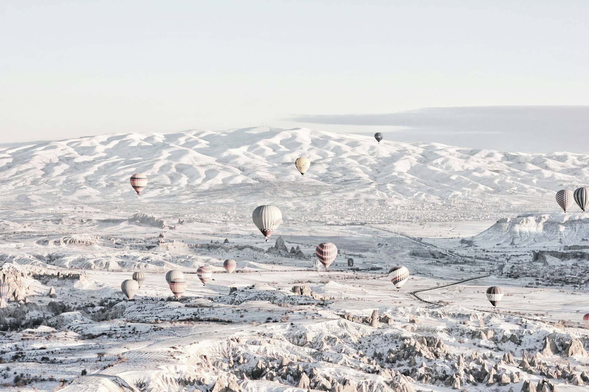 Beautiful Snowy Places to Travel for Winter Magic