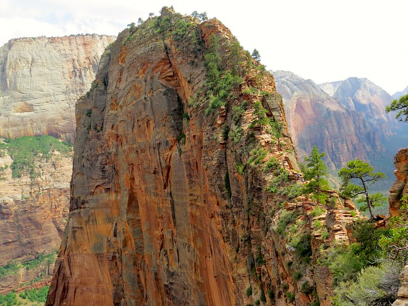 Angels Landing: A Thrilling Challenge for Adventurers