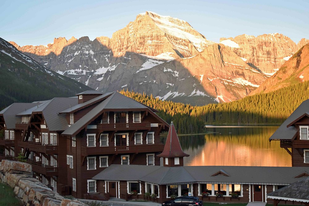 Experience a Night at the Many Glacier Hotel (2)