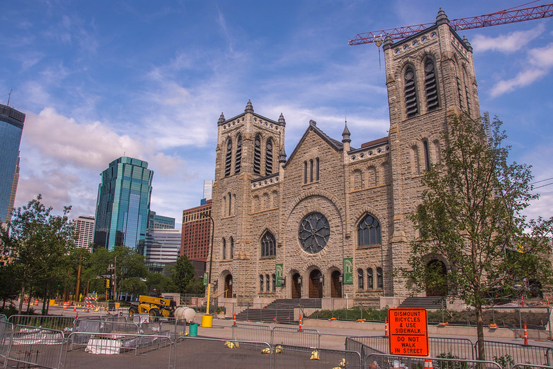 Explore the Retail and Dining of Nicollet.