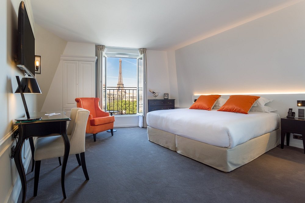 Hotel La Comtesse Tour Eiffel: A Perfect Stay Near the Eiffel Tower