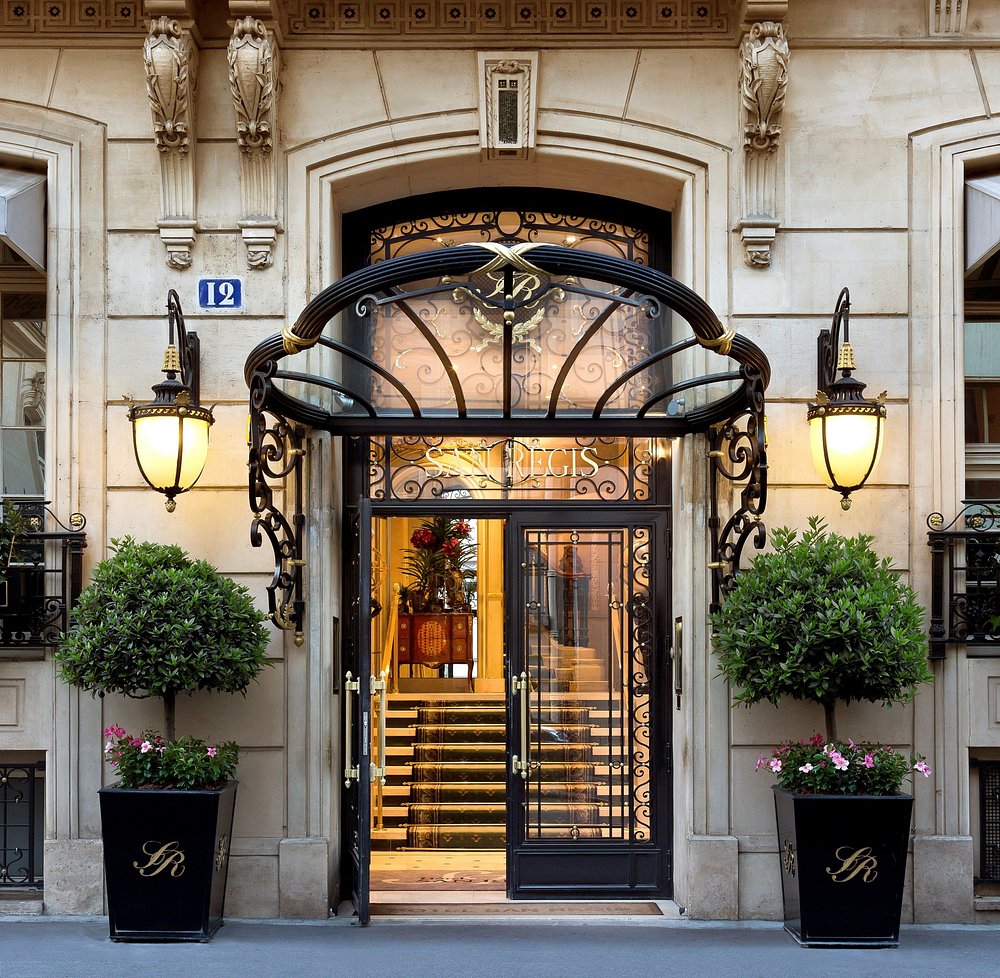 Hotel San Regis Elegant Luxury in the 8th Arrondissement