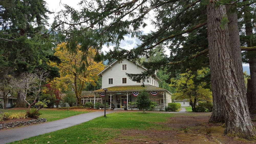 Lake Crescent Lodge