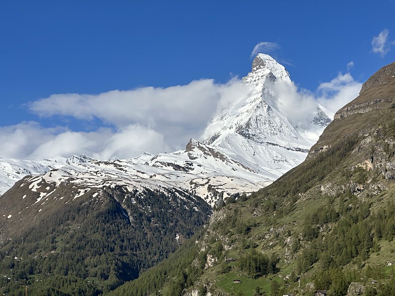 Lake of the Four Cantons, Switzerland History, Scenic Views, and Serene Outdoor Escapes