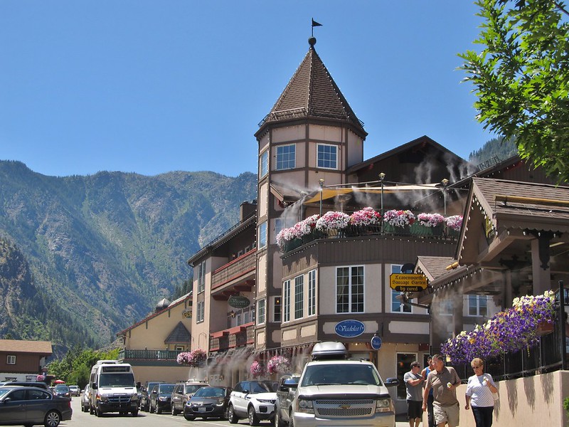 Leavenworth, Washington: A Bavarian Getaway Amidst Autumn Beauty