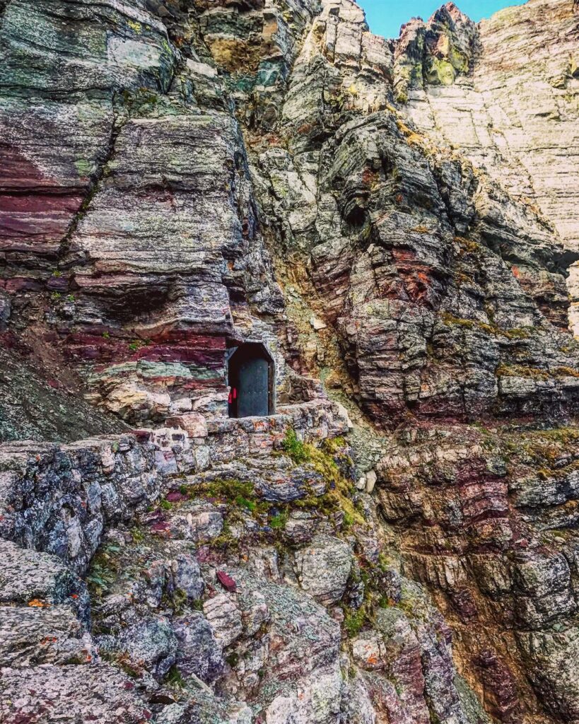 Ptarmigan Tunnel Trail