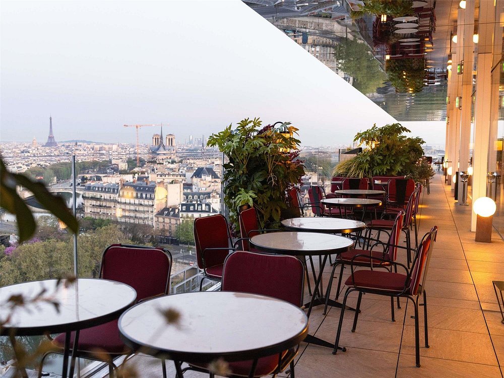 SO Paris: A Stylish Stay with Eiffel Tower Views in the 4th Arrondissement
