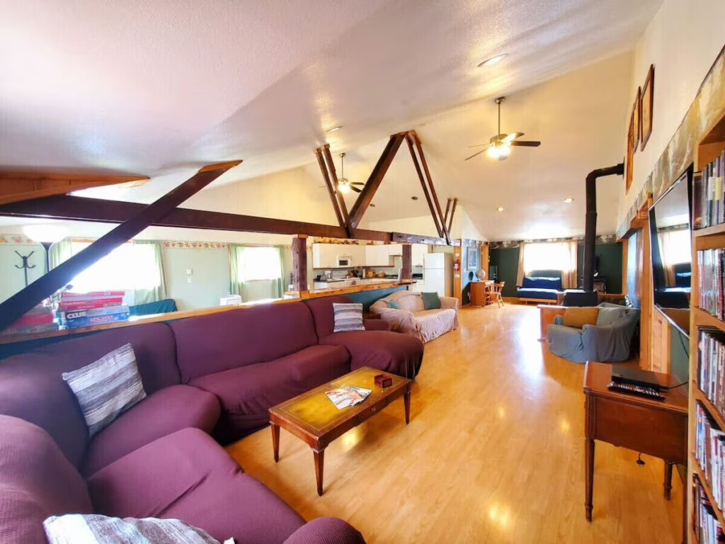 Soaring Heights Loft: Your Cozy Retreat