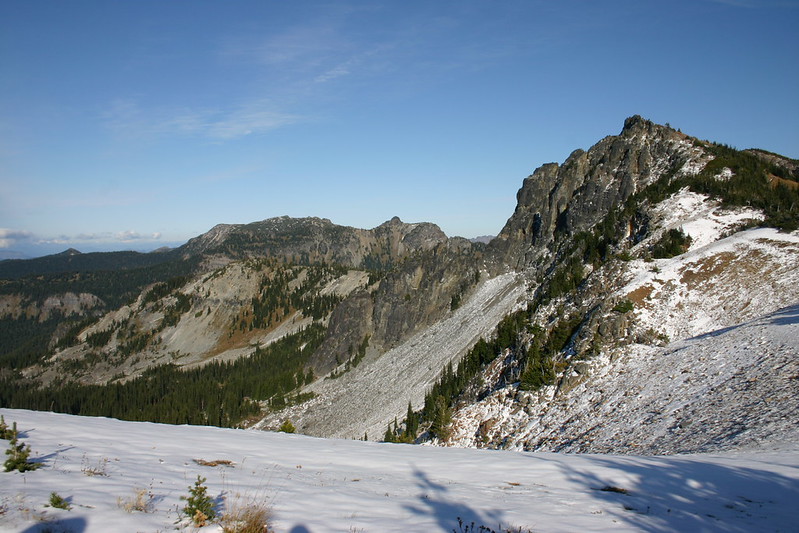 Sourdough Ridge Trail to Frozen Lake